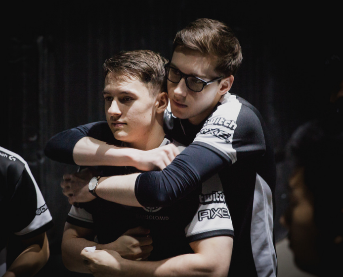 关于TSM横扫FLY，Peanut一己之力扛起全队的信息