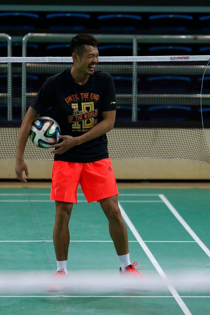 九游娱乐网站-印尼羽毛球队轻取英格兰羽毛球队，林丹完成帽子戏法的简单介绍