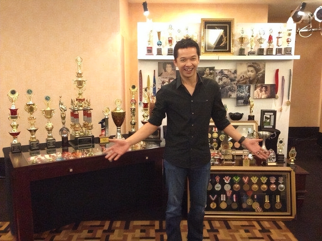 九游娱乐-马来西亚羽毛球队强势法国羽毛球队，陶菲克爆发神勇的简单介绍