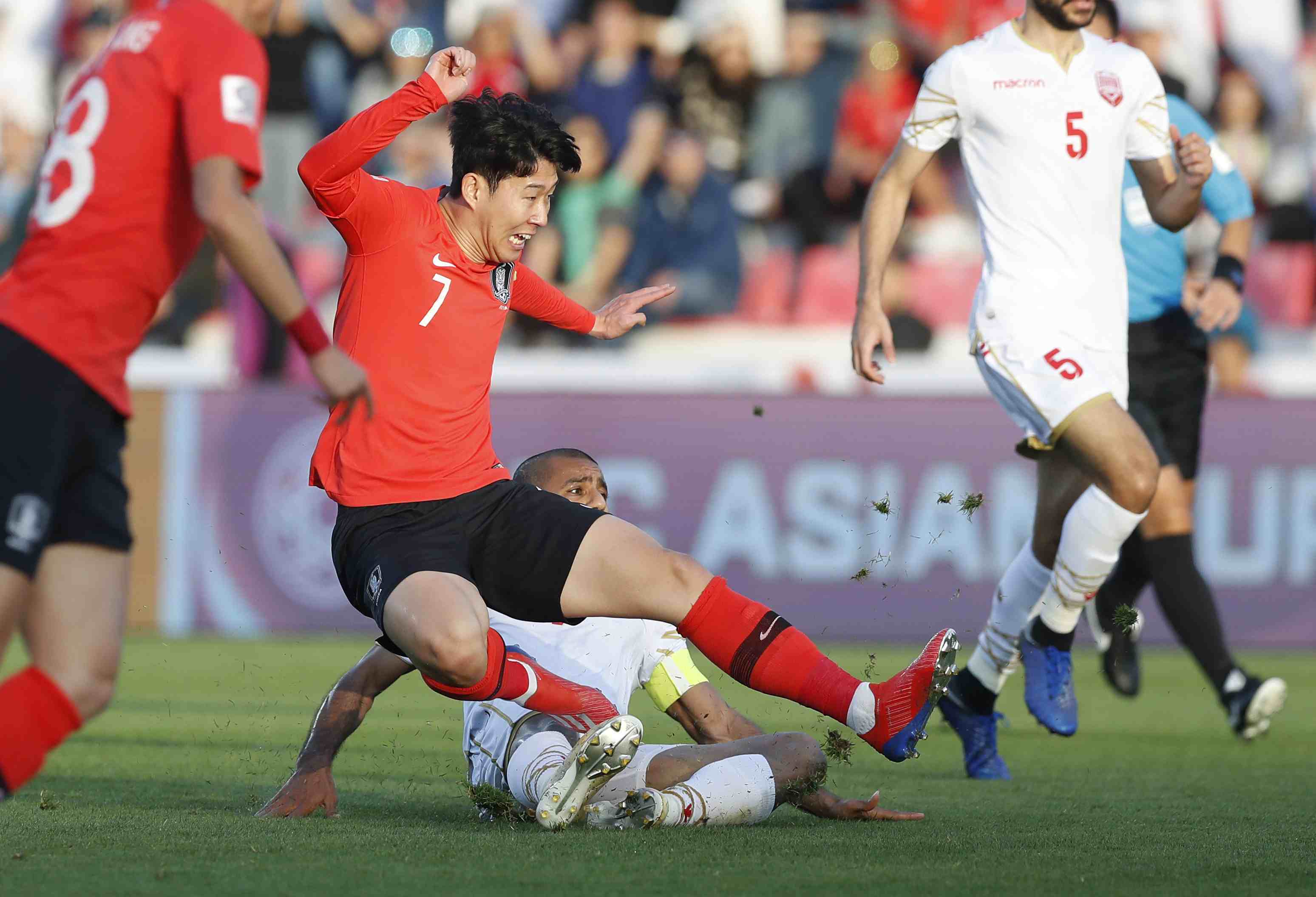 九游中国-韩国羽毛球队险胜马来西亚羽毛球队，林丹制霸全场的简单介绍