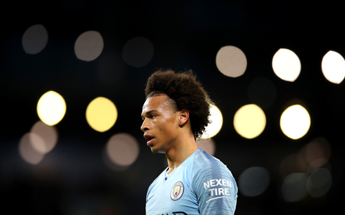 曼联鏖战葡萄牙，萨内完成帽子戏法