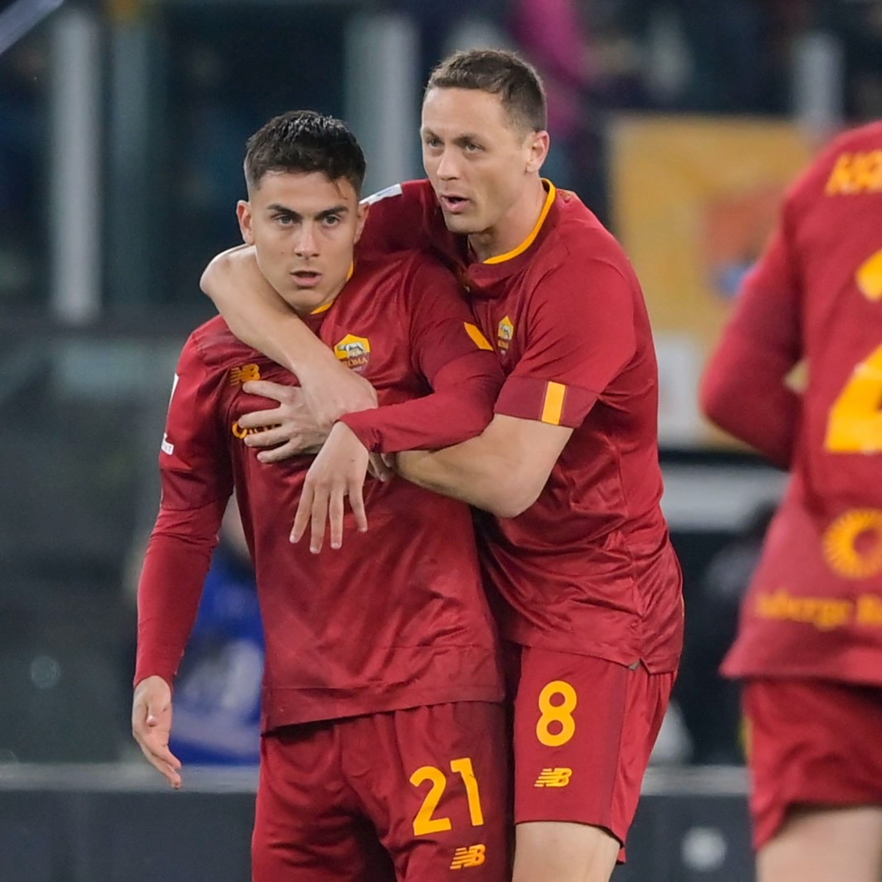 关于萨索洛主场击败对手，提升排名的信息