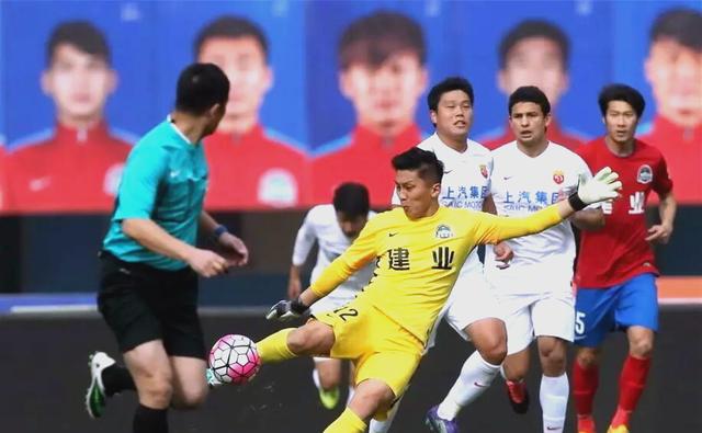 建业对阵上港，谁将在比赛中胜出