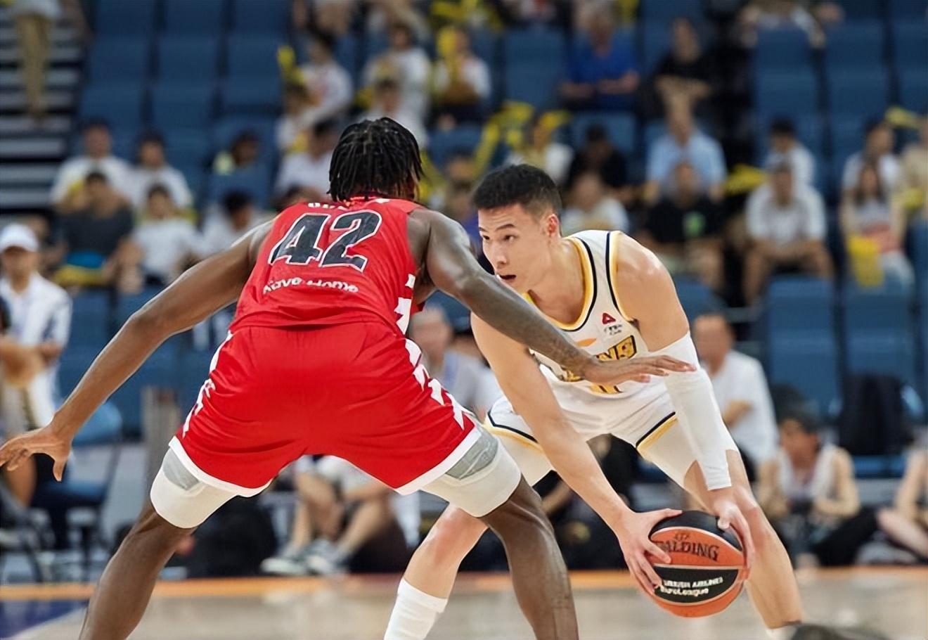 外籍球员脱颖而出，篮球联赛呈现另一番风采的简单介绍