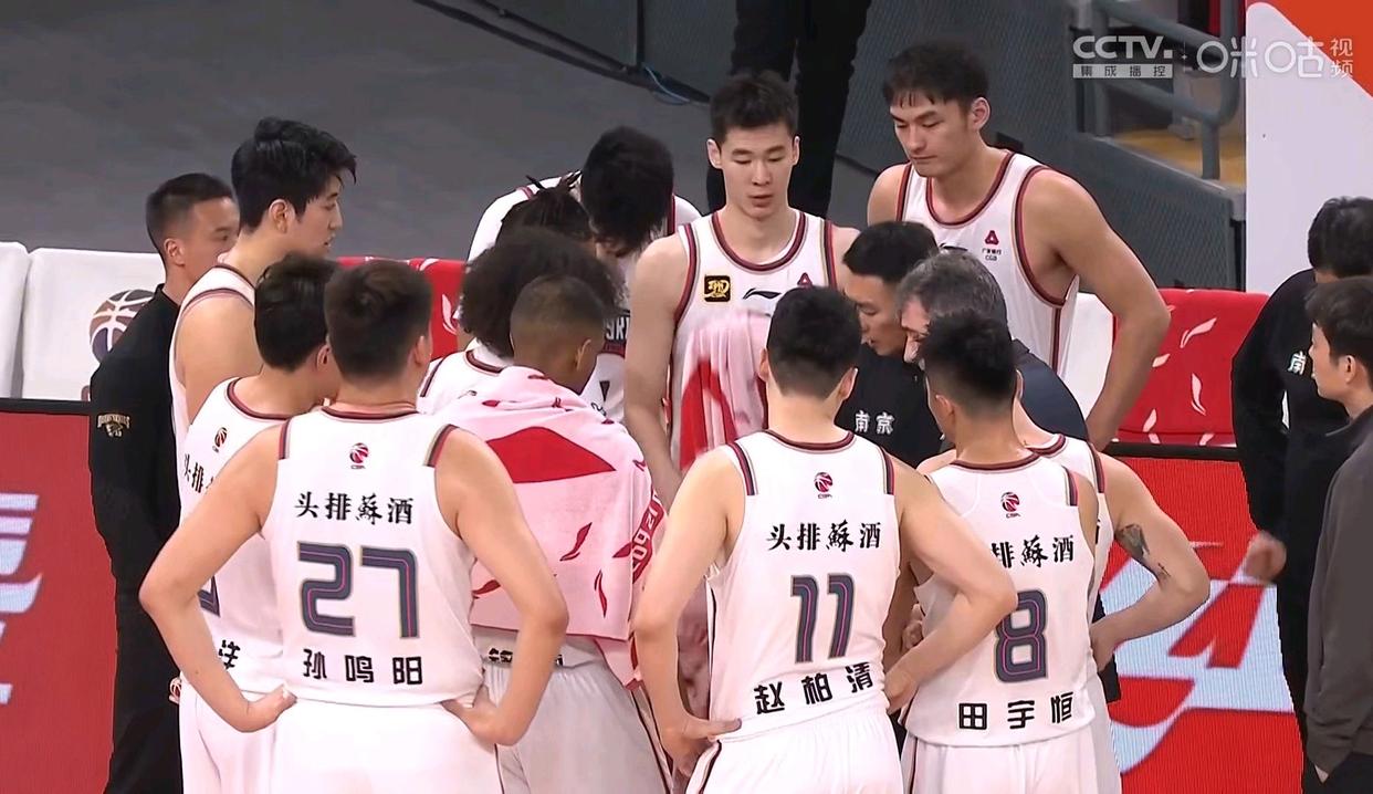 九游体育平台-上海队主场击败河北队，提升战绩