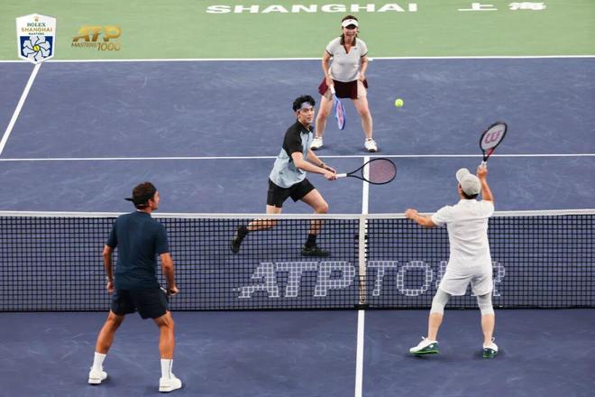 英国网球队完胜欧洲网球队，费德勒一己之力扛起全队的简单介绍