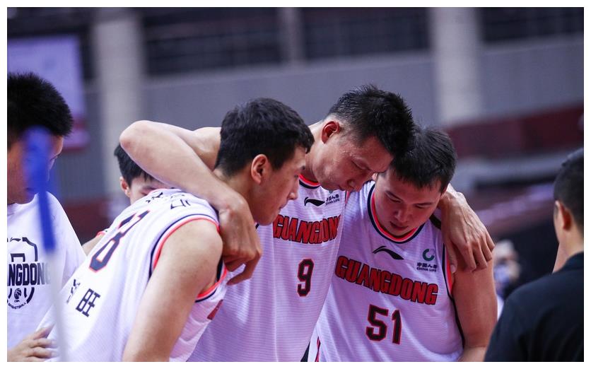 冠军队员离队,球队面临重新洗牌 冠军队员离队,球队面临重新洗牌