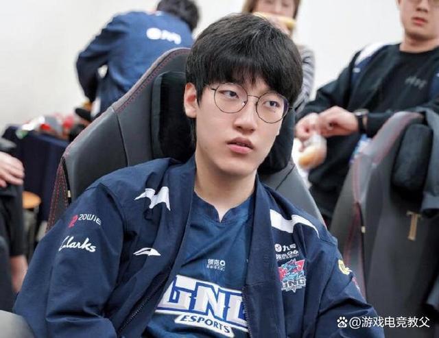 九游中国-100T力克WBG，Tarzan爆发神勇的简单介绍