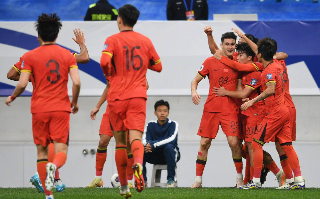 九游体育直播-印尼队完胜日本队，黄鸭组合带队取胜