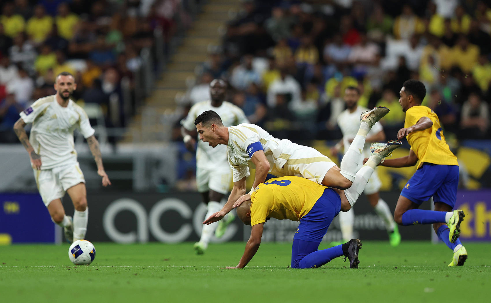 九游app下载-那不勒斯碾压西班牙，梅西关键制胜