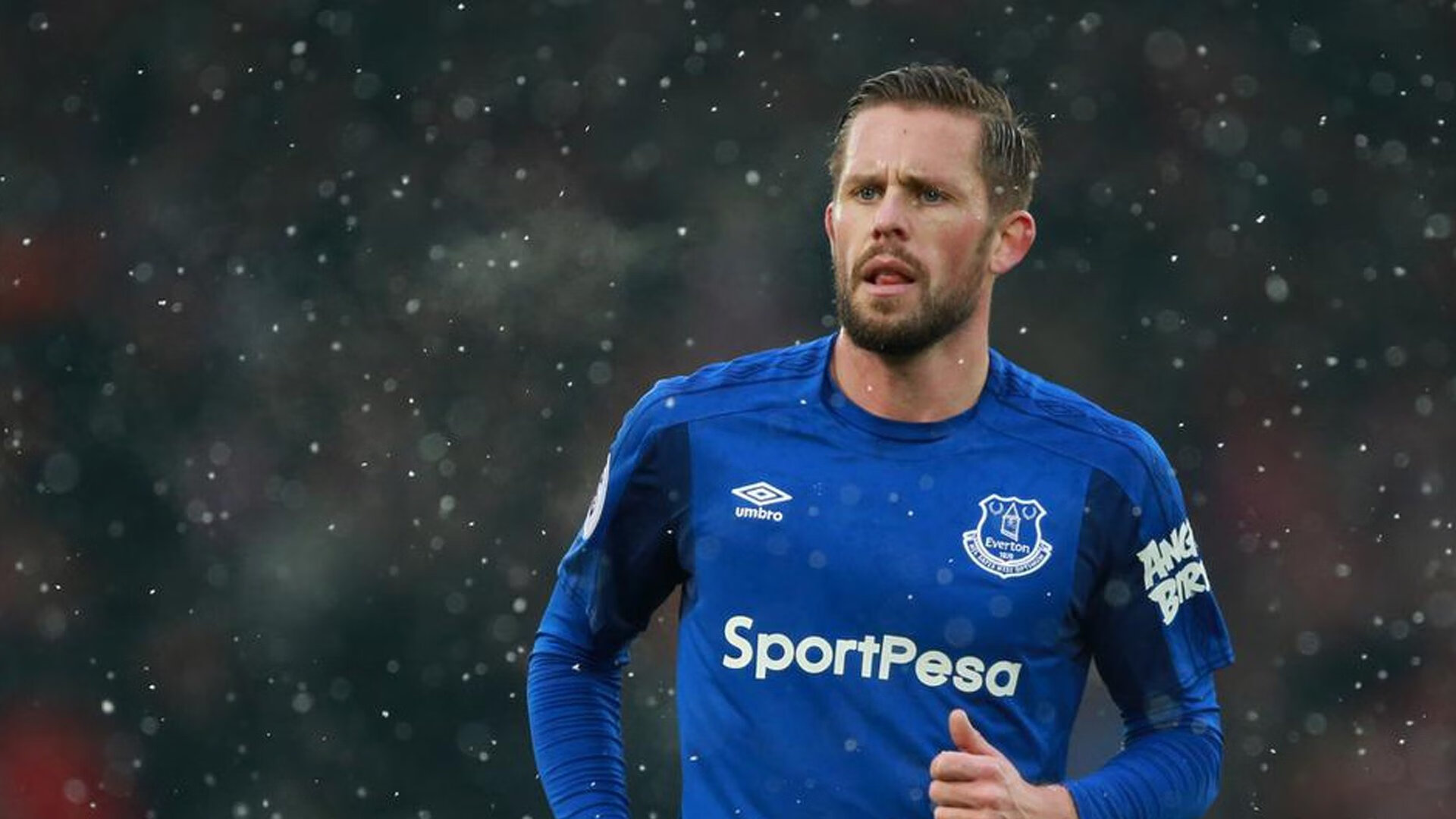 绝境铸就英雄,库里关键一击,浙江队险胜老鹰